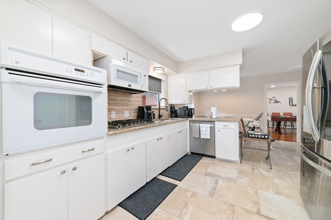 Building Photo - 5727 Capello Dr