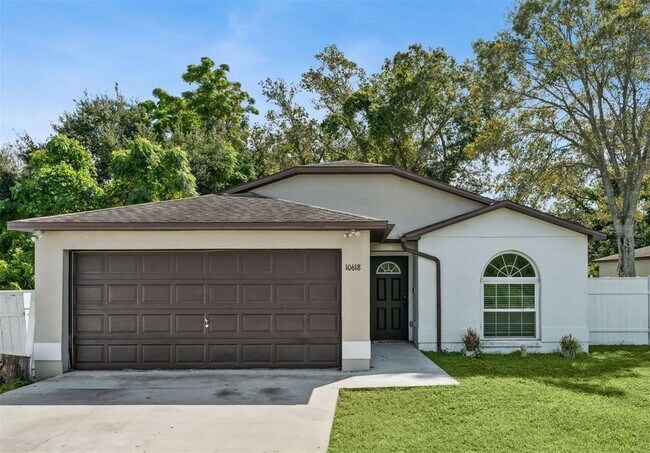 Primary Photo - 10618 Clarcona Ocoee Rd