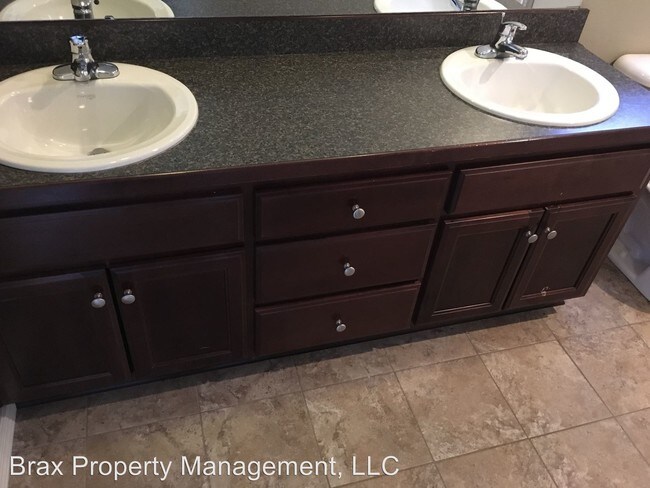 Building Photo - 3508 S Juniper Ave