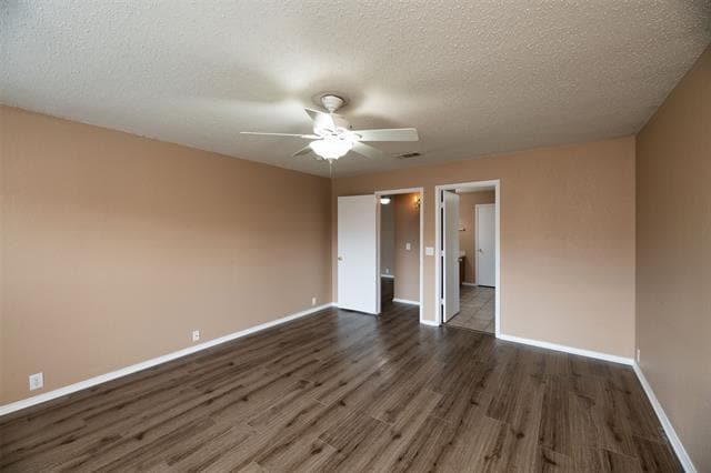 Building Photo - 206 Lakehurst Dr