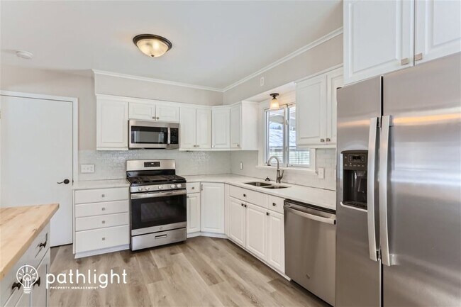 Building Photo - 7755 Eastwood Road