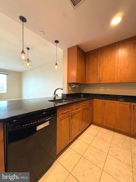 Building Photo - 4101 Albemarle St NW