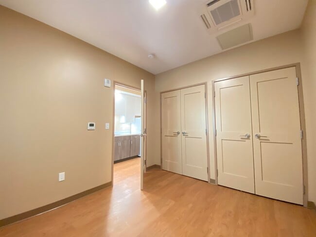 Building Photo - 83 Hanover St