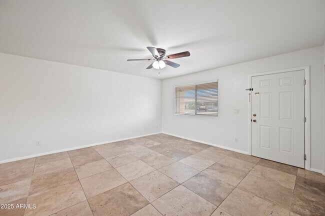 Building Photo - 2946 W Villa Maria Dr