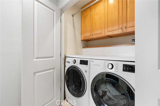 Building Photo - 285 Sierks St