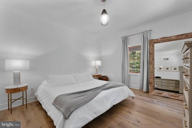 Building Photo - 851 Bacon Hall Rd