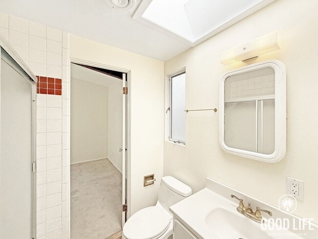 Building Photo - Spacious 3BR Home + 1BR ADU with Private Courtyard in University City!