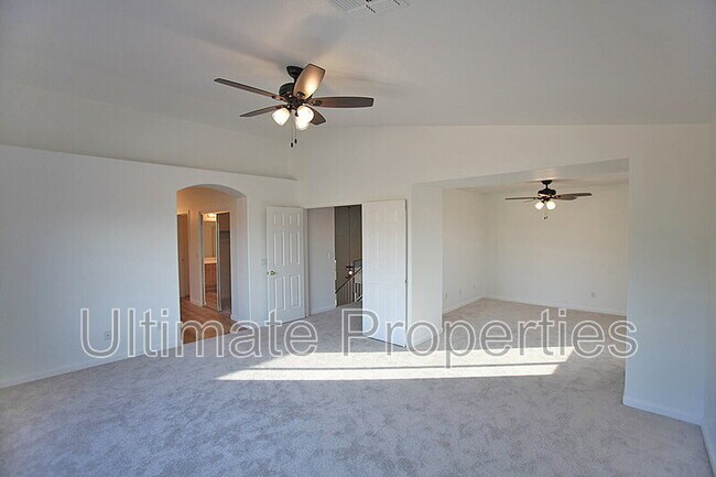 Building Photo - 20920 N 67th Dr