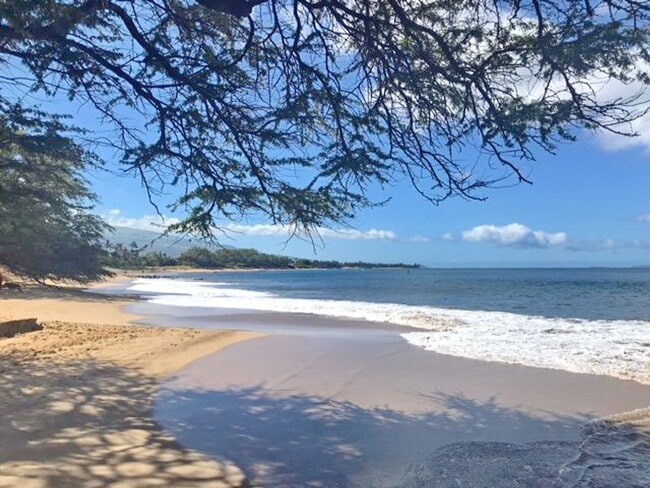 Building Photo - Coastal Comfort in Kihei at Villas at Keno...