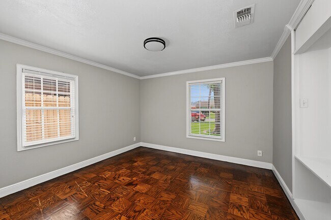 Building Photo - 5202 Nina Lee Ln