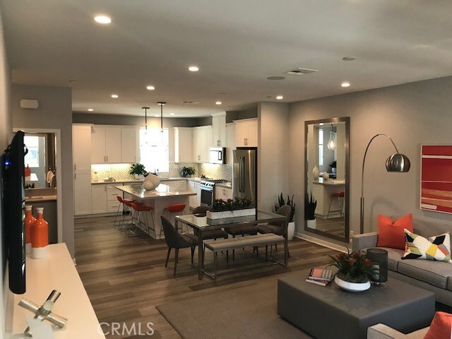 Building Photo - 2288 Synergy