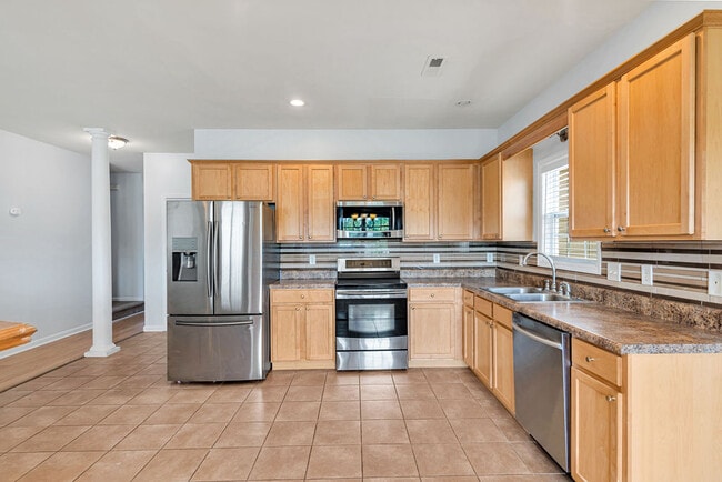 Building Photo - 209 Triton Ln