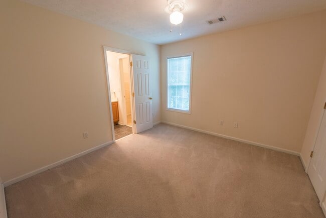 Building Photo - 894 Tulane Rd