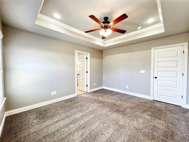 Building Photo - 710 Captain Hopkins St