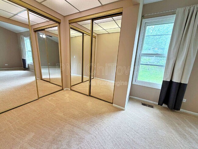 Building Photo - 262 Greensboro Ct