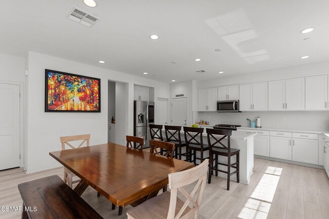Building Photo - 122 Red Brick Dr
