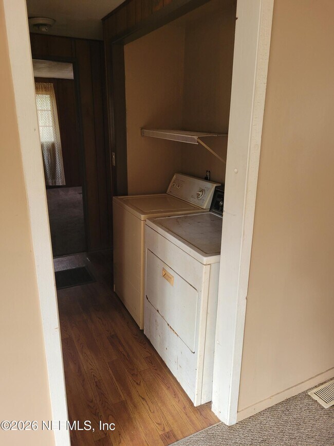 Building Photo - 540 FL-26