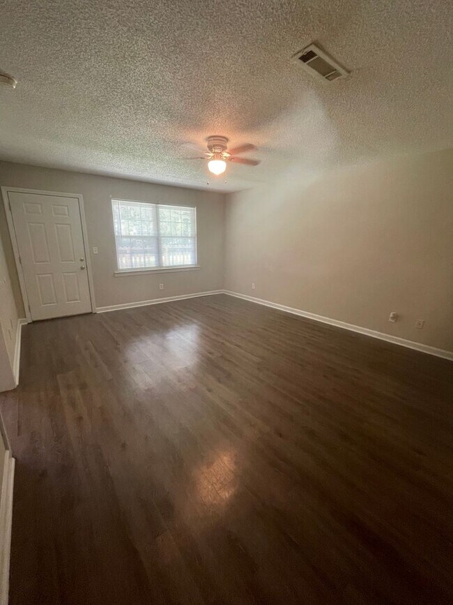 Building Photo - 150&amp;152 Rogers Drive, Rome, GA 30165