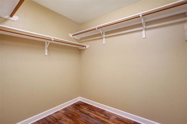 Building Photo - 136 Holmstrom St