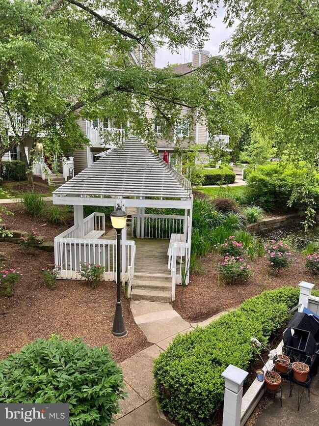 Building Photo - 5705 Chapman Mill Dr