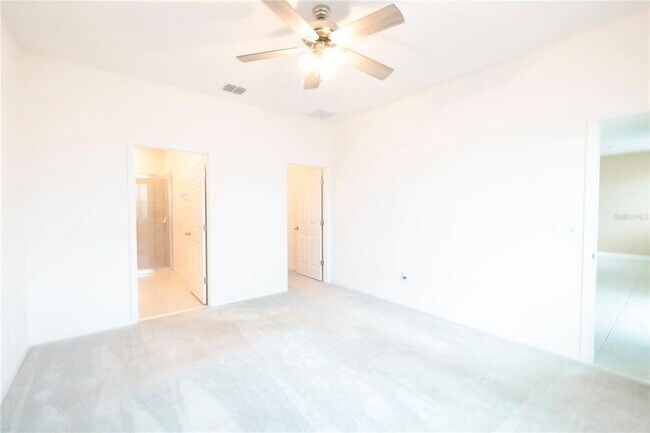 Building Photo - 2203 Pigeon Plum Dr