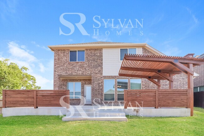 Building Photo - Living where You Love is Good for your Heart!