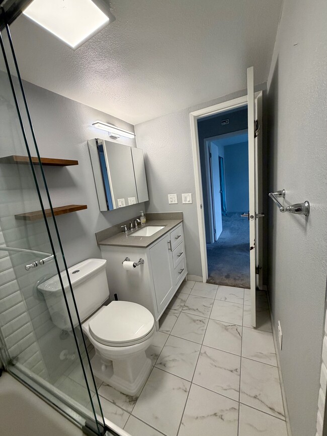 Building Photo - 22985 Marine View Dr S