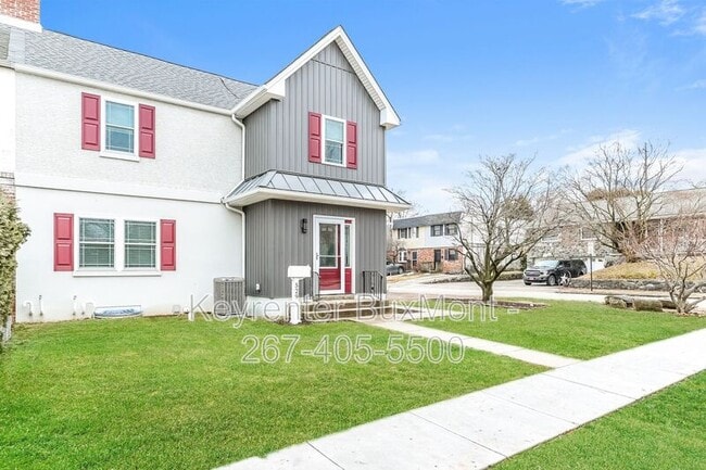 Building Photo - 529 B St