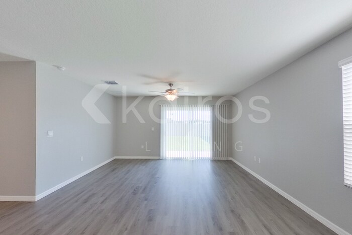 Building Photo - 8577 SW 43rd Ter