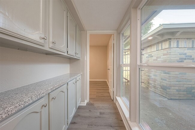 Building Photo - 15638 Schumann Ln