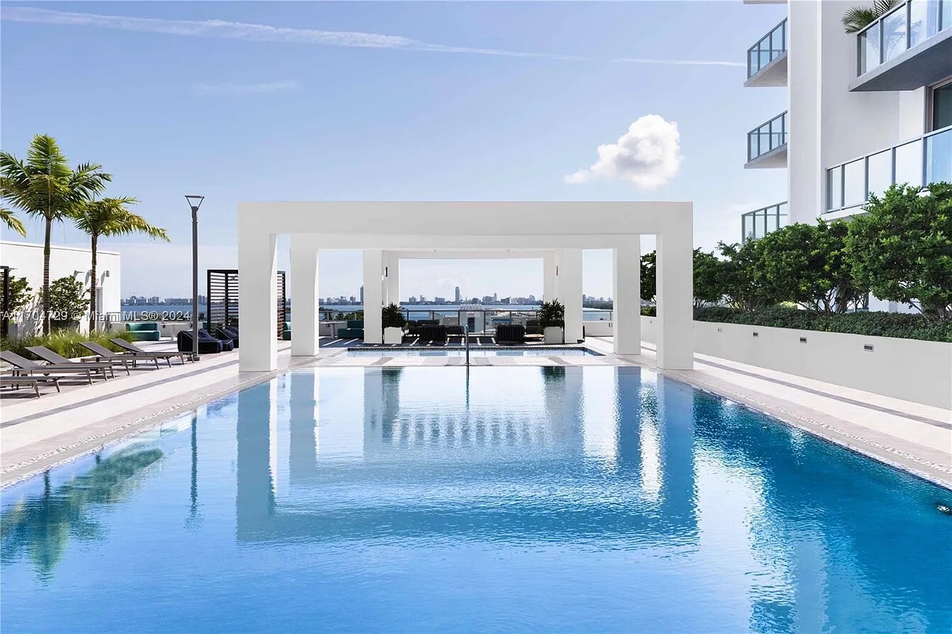 Building Photo - 3900 Biscayne Blvd