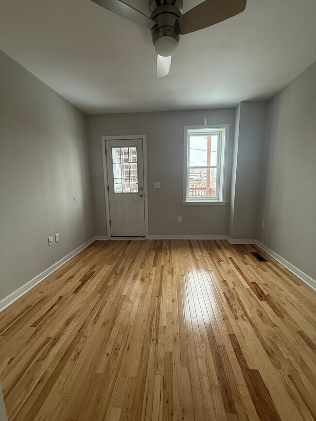 Building Photo - 149 N Potomac St