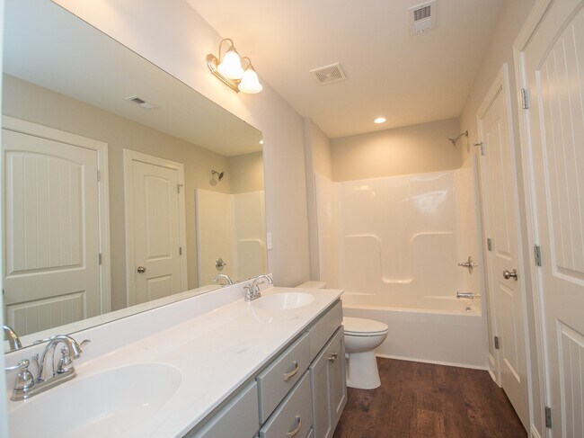 Building Photo - 17846 Sallows Dr