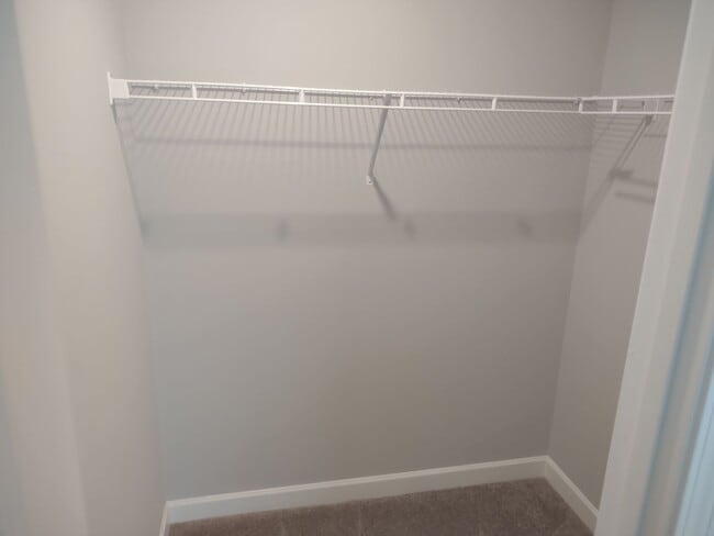 Building Photo - **$800.00 OFF THE FIRST FULL MONTHS RENT W...