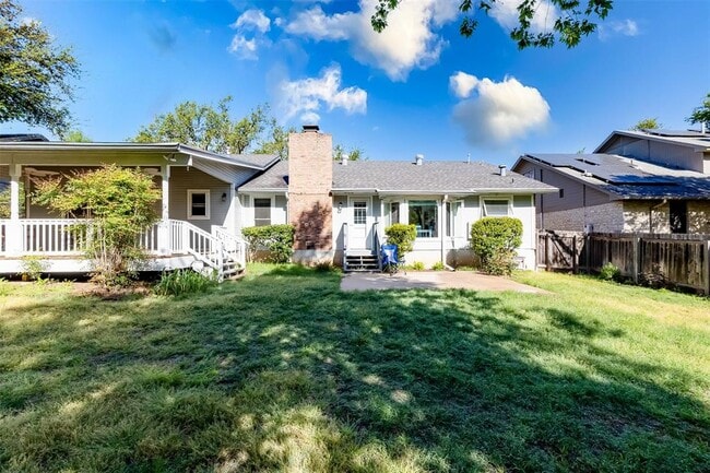 Building Photo - 11209 Deadoak Ln