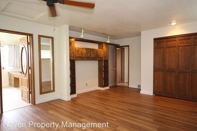 Building Photo - 2 br, 1.5 bath House - 10831 Aqua Way S Un...