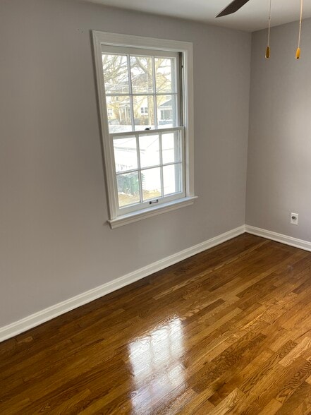Master bedroom - 2529 Broad Blvd