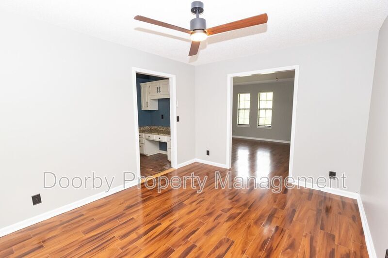 Building Photo - 6114 Sasha Ln