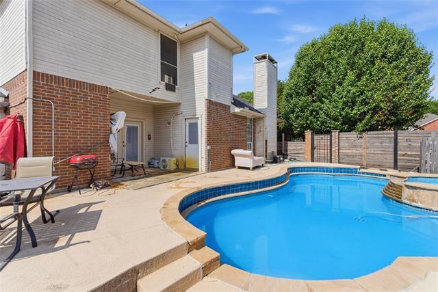 Building Photo - 1701 Creekway Dr