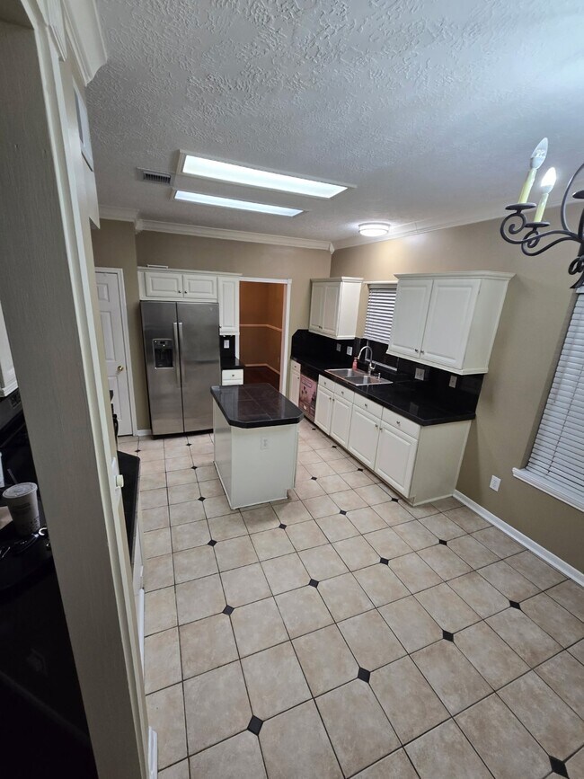 Building Photo - 9519 Willow Lodge Ct