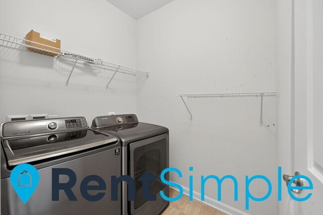 Building Photo - 7485 Brunson Cir