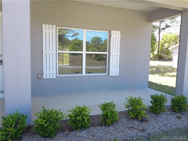 Building Photo - 7202 Everest Ave