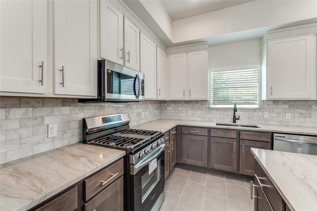 Building Photo - 4519 San Jacinto St