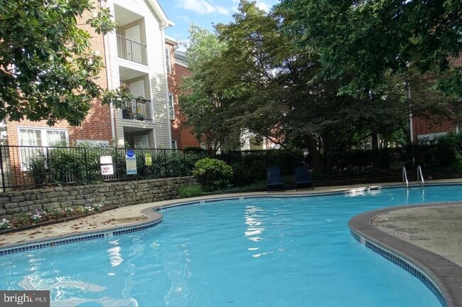 Building Photo - 3313 Wyndham Cir