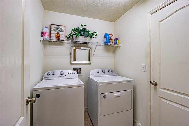Building Photo - 7601 Muscovy Dr