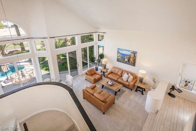 Building Photo - 8856 Rainbow Ridge Dr