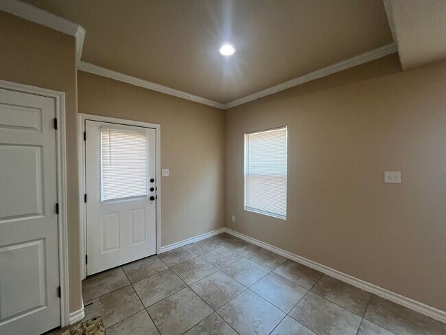 Building Photo - 16824 Dancing Ava