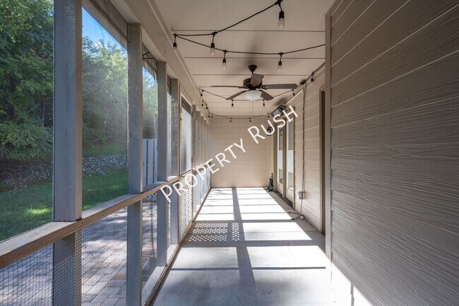 Building Photo - 3606 Brass Lantern Way