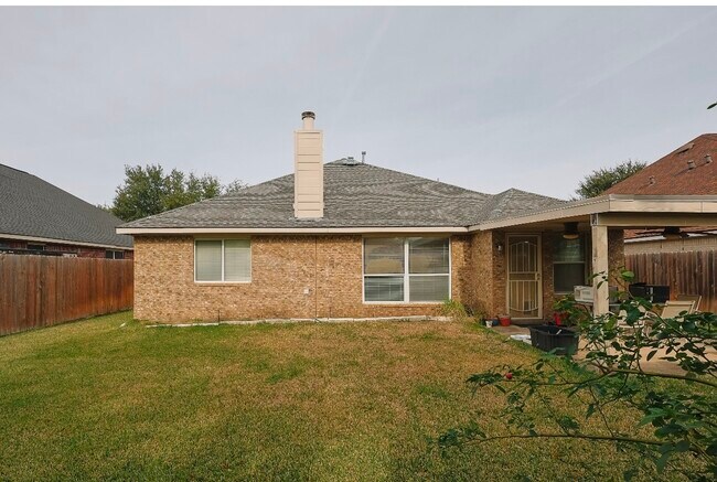 Building Photo - 6723 Green Sage Dr