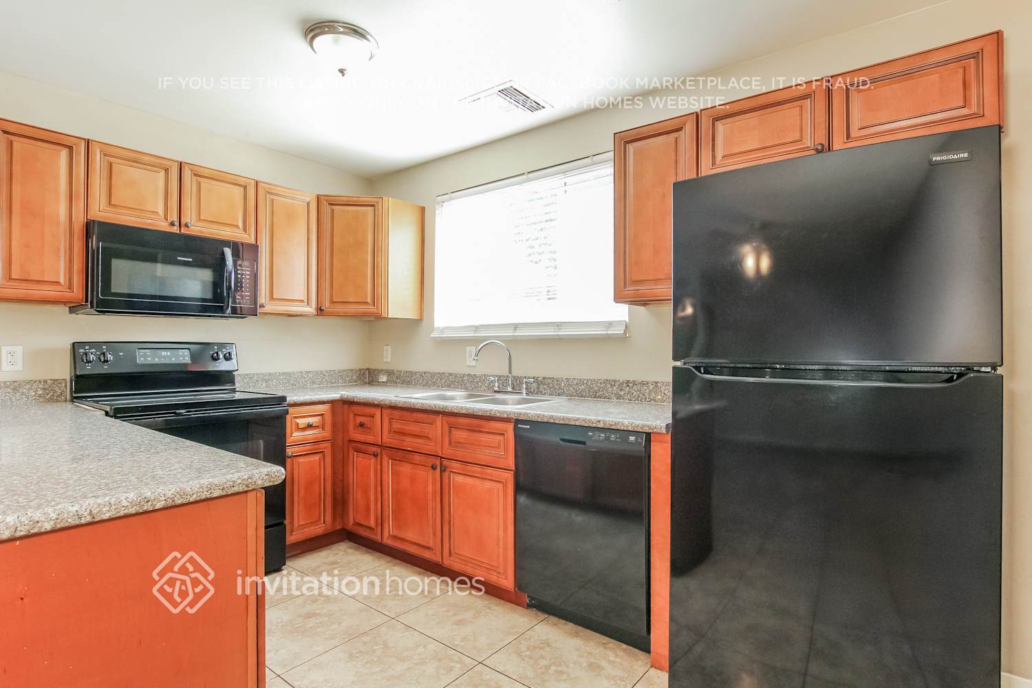 Building Photo - 4454 W Avalon Dr